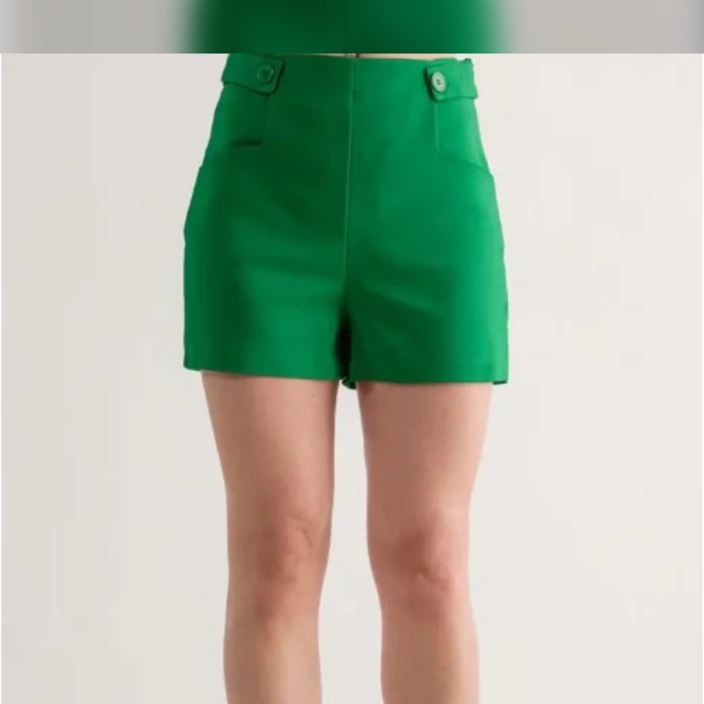 High Rise Kelly Green Shorts - Picture 3 of 3